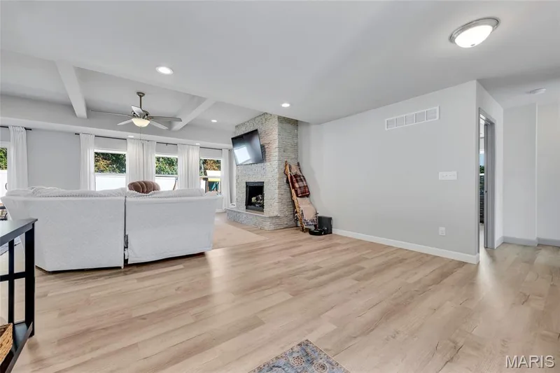 105 Providence Ridge Court, Wentzville, MO 63385 — listing photo 3 of 38