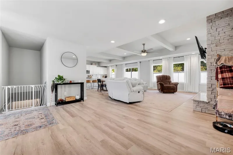 105 Providence Ridge Court, Wentzville, MO 63385 — listing photo 4 of 38