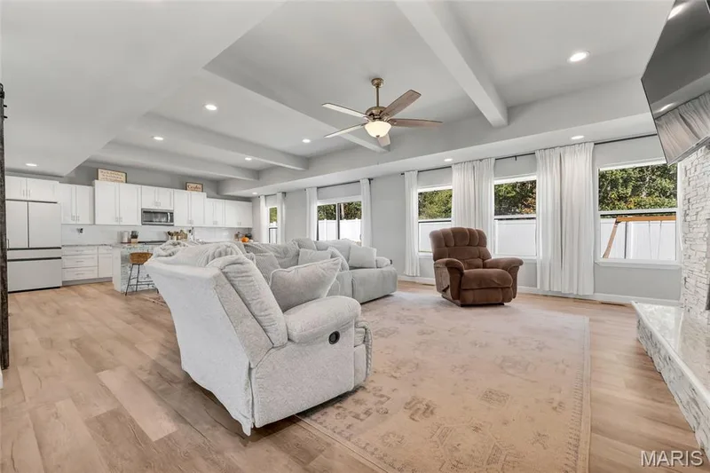 105 Providence Ridge Court, Wentzville, MO 63385 — listing photo 5 of 38