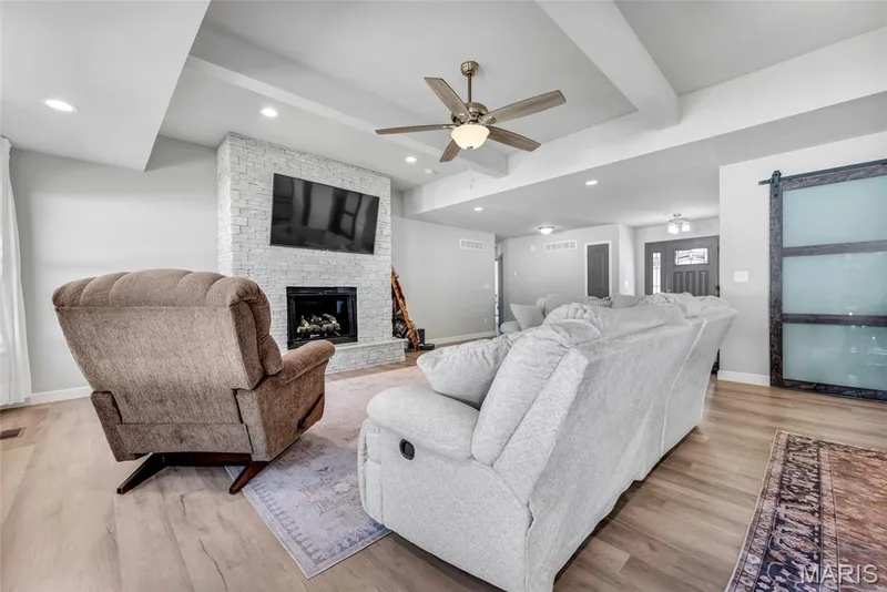 105 Providence Ridge Court, Wentzville, MO 63385 — listing photo 8 of 38