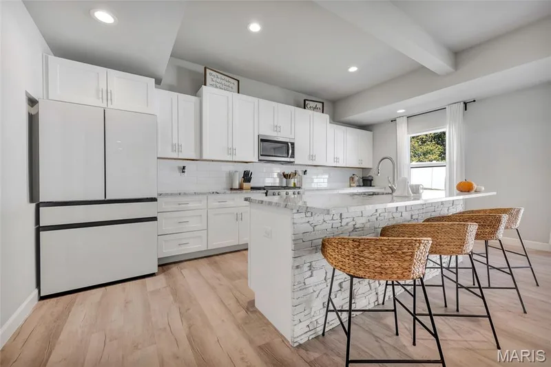 105 Providence Ridge Court, Wentzville, MO 63385 — listing photo 11 of 38