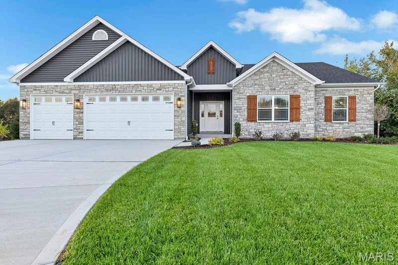 7 Highland Place, Wentzville, MO 63385 — listing photo 2 of 68