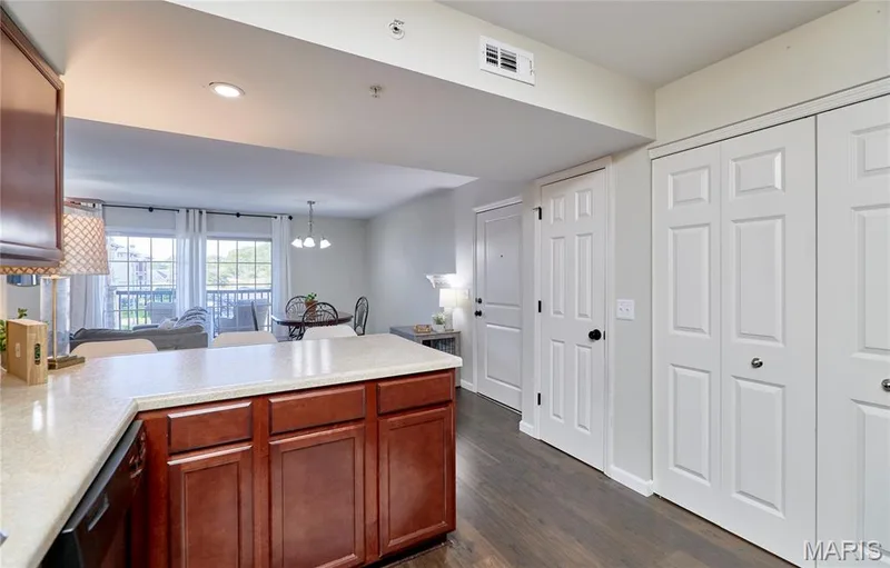 521 Bordeaux Way, Cottleville, MO 63376 — listing photo 14 of 56