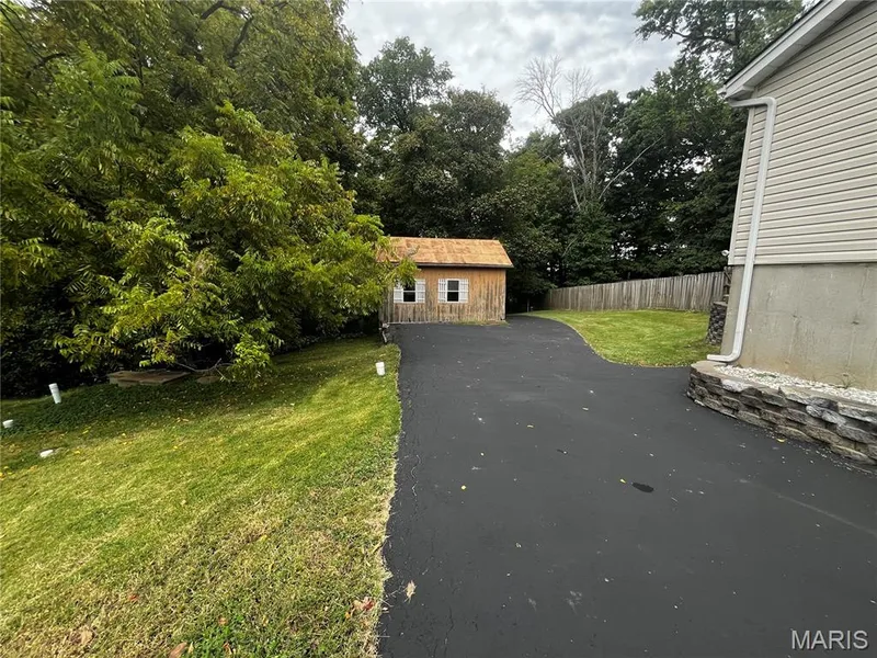 18449 Wild Horse Creek Road, Chesterfield, MO 63005 — listing photo 17 of 20