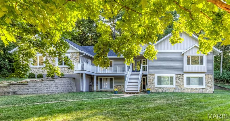 1723 Millstream Drive, Chesterfield, MO 63017 — listing photo 2 of 57