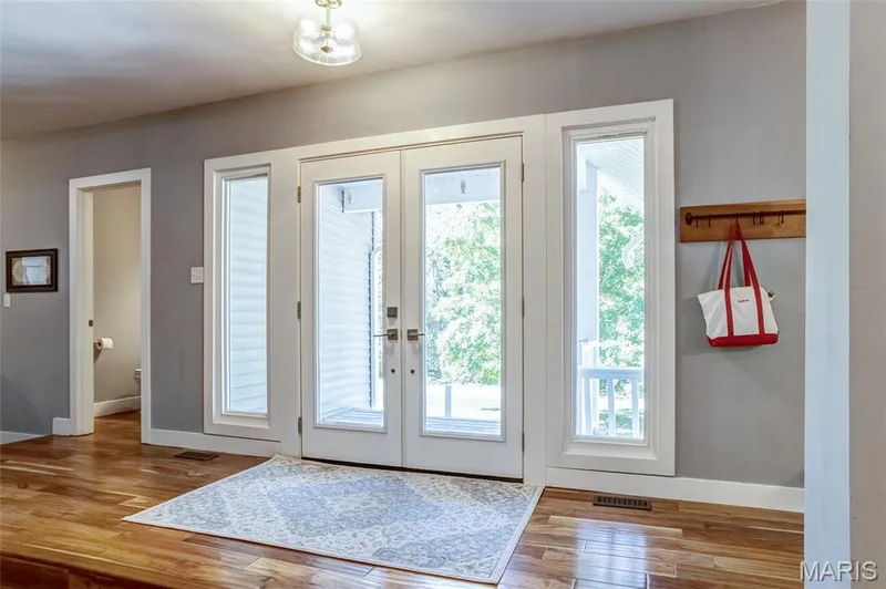 1723 Millstream Drive, Chesterfield, MO 63017 — listing photo 8 of 57