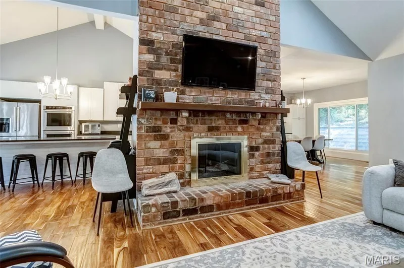 1723 Millstream Drive, Chesterfield, MO 63017 — listing photo 13 of 57