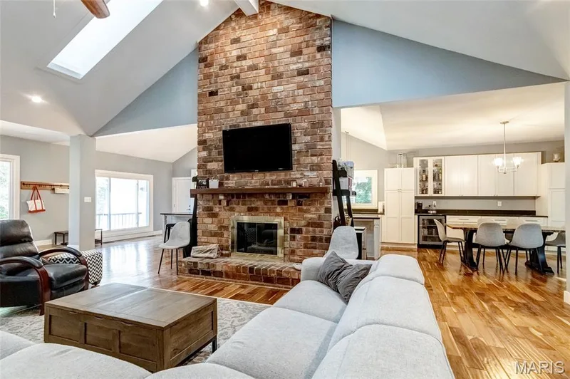 1723 Millstream Drive, Chesterfield, MO 63017 — listing photo 14 of 57