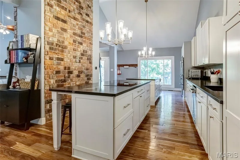1723 Millstream Drive, Chesterfield, MO 63017 — listing photo 18 of 57
