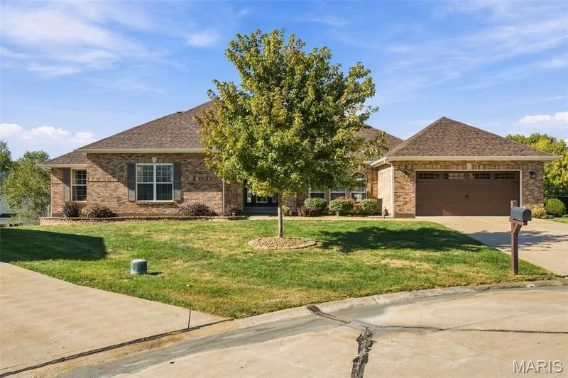 17 White Dove Ct, Dardenne Prairie, MO 63368 — listing photo 4 of 75