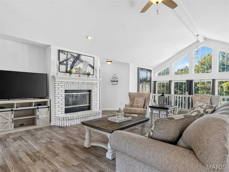 17 White Dove Ct, Dardenne Prairie, MO 63368 — listing photo 11 of 75