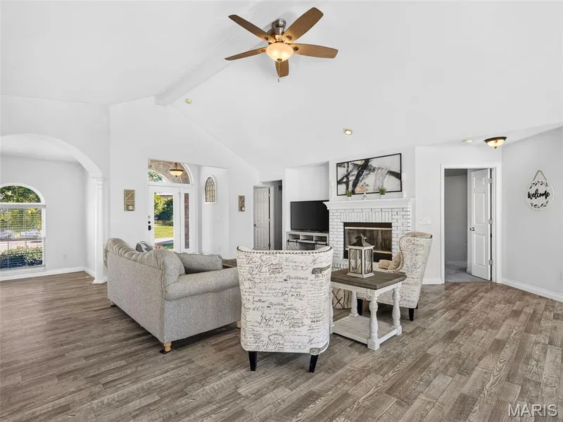 17 White Dove Ct, Dardenne Prairie, MO 63368 — listing photo 14 of 75