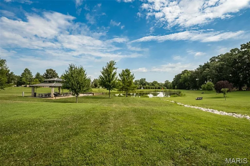 1048 Pierpoint Lane, St Charles, MO 63303 — listing photo 73 of 77