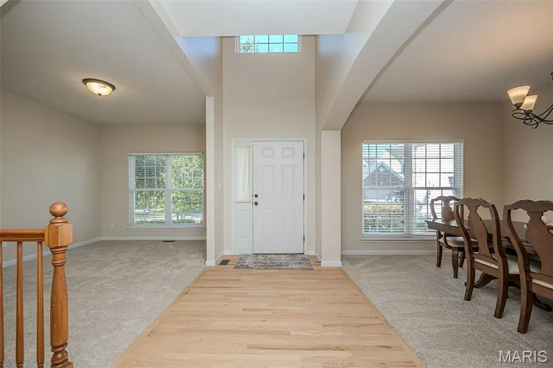 1048 Pierpoint Lane, St Charles, MO 63303 — listing photo 5 of 77