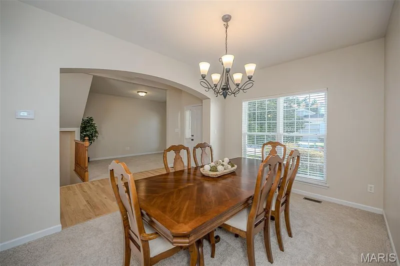 1048 Pierpoint Lane, St Charles, MO 63303 — listing photo 8 of 77