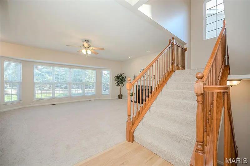 1048 Pierpoint Lane, St Charles, MO 63303 — listing photo 10 of 77