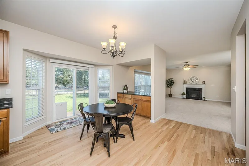 1048 Pierpoint Lane, St Charles, MO 63303 — listing photo 19 of 77