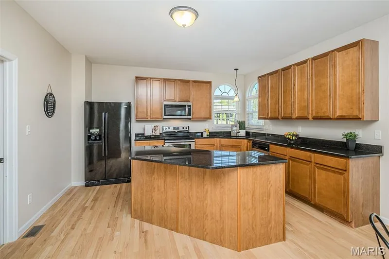 1048 Pierpoint Lane, St Charles, MO 63303 — listing photo 20 of 77