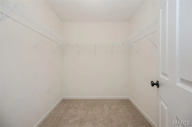 1048 Pierpoint Lane, St Charles, MO 63303 — listing photo 34 of 77