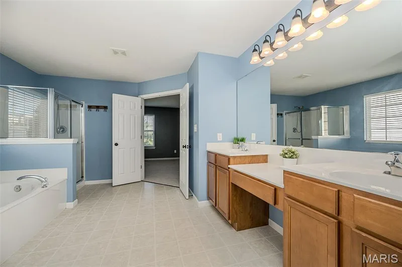 1048 Pierpoint Lane, St Charles, MO 63303 — listing photo 38 of 77