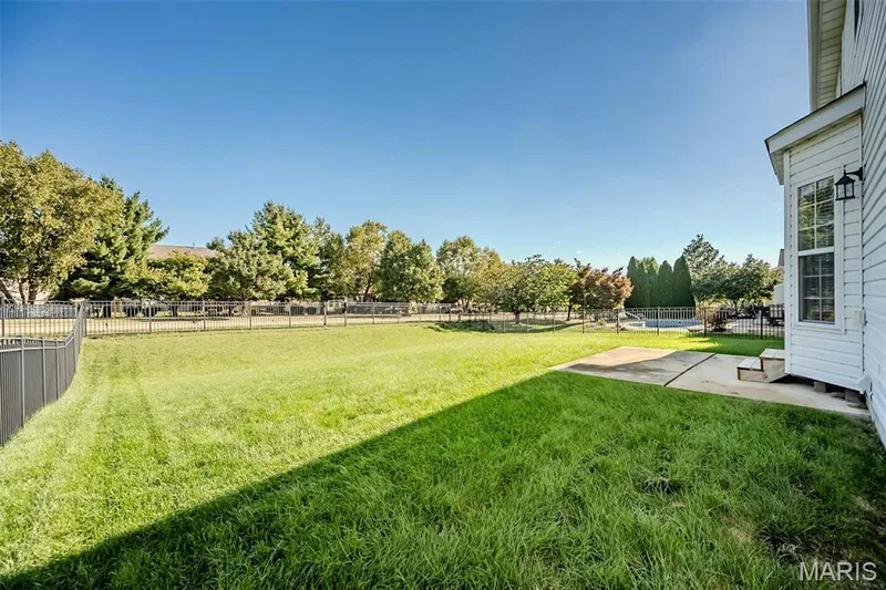 1048 Pierpoint Lane, St Charles, MO 63303 — listing photo 60 of 77