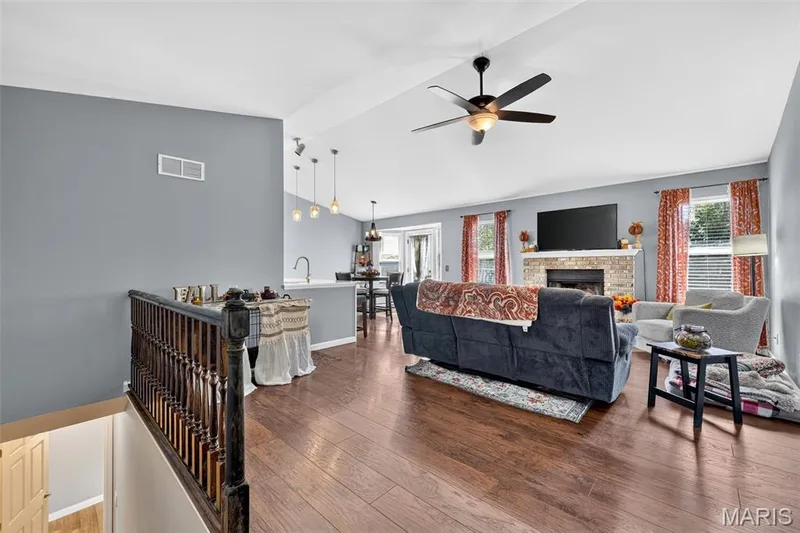 2727 Providence Ridge Drive, Wentzville, MO 63385 — listing photo 3 of 35