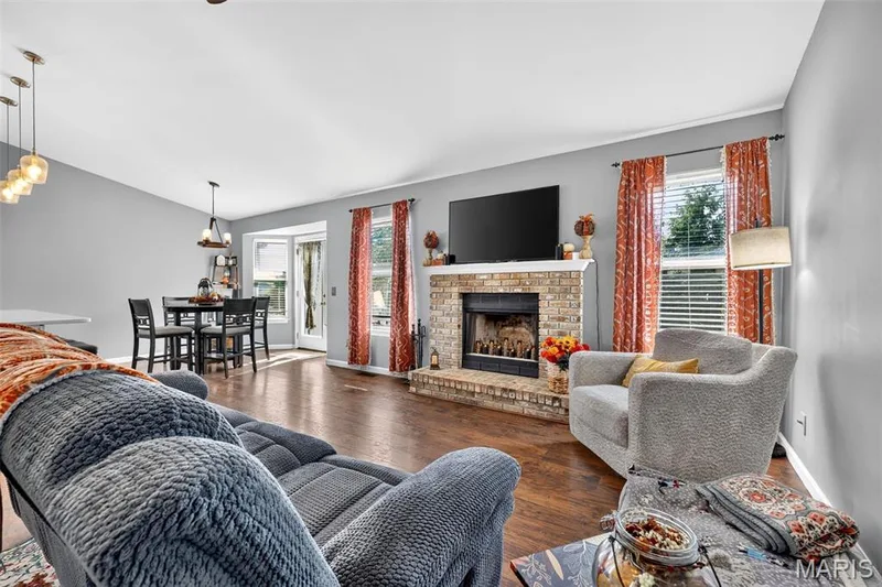 2727 Providence Ridge Drive, Wentzville, MO 63385 — listing photo 4 of 35