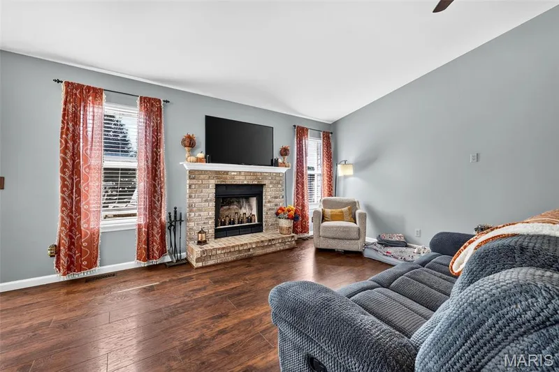 2727 Providence Ridge Drive, Wentzville, MO 63385 — listing photo 5 of 35