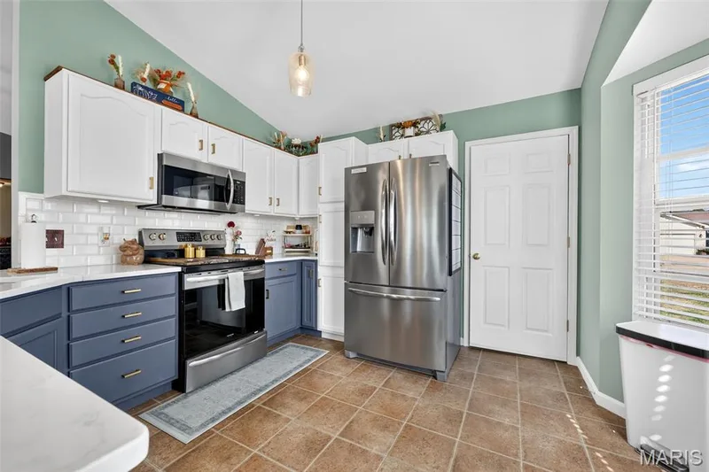 2727 Providence Ridge Drive, Wentzville, MO 63385 — listing photo 8 of 35