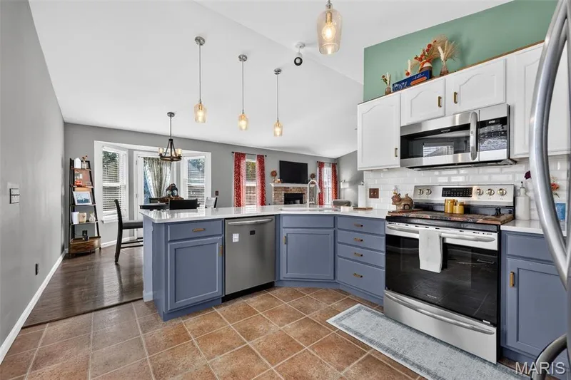 2727 Providence Ridge Drive, Wentzville, MO 63385 — listing photo 10 of 35