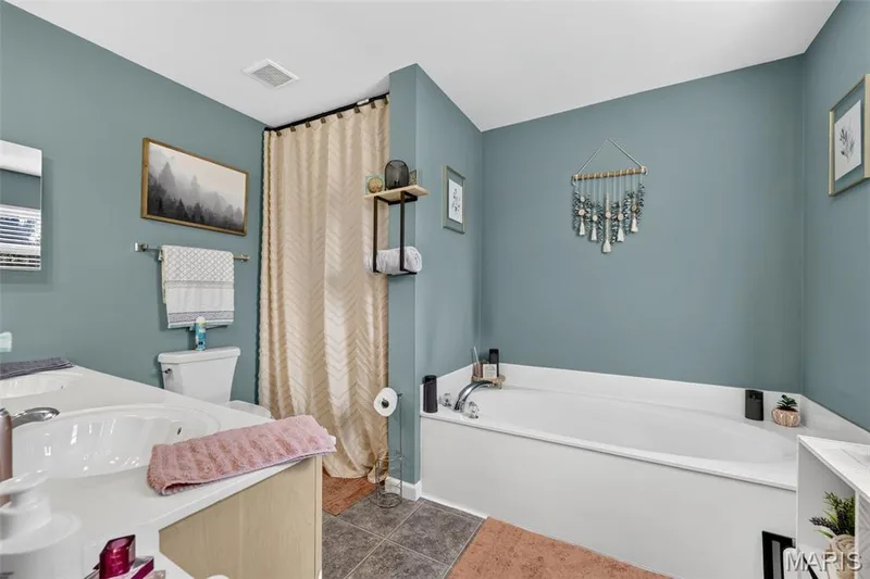 2727 Providence Ridge Drive, Wentzville, MO 63385 — listing photo 16 of 35