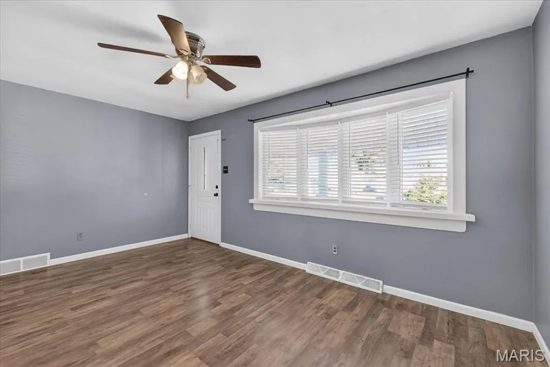 3315 Joyce Drive, St Charles, MO 63301 — listing photo 6 of 57
