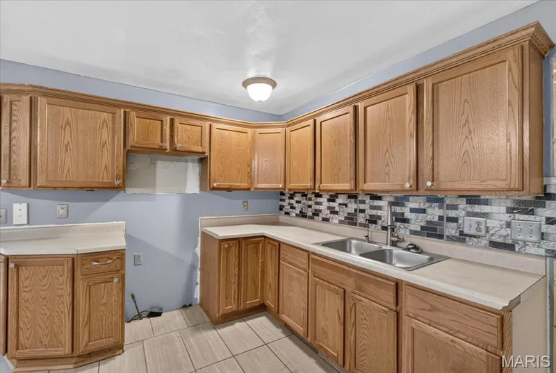 3315 Joyce Drive, St Charles, MO 63301 — listing photo 14 of 57