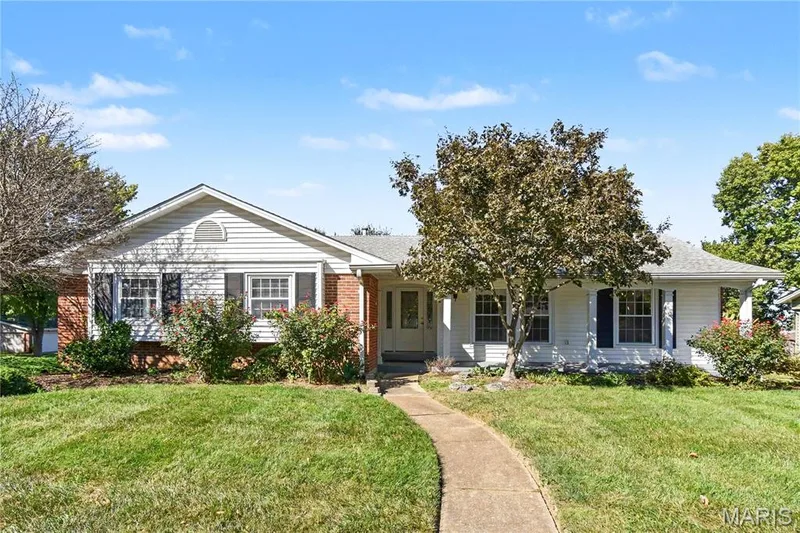 2311 Blue Hill Road, Chesterfield, MO β listing photo 1