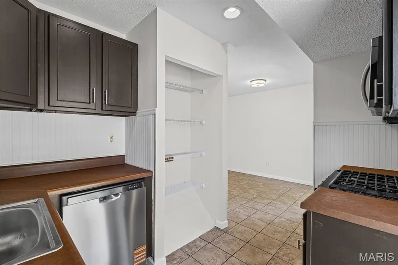 410 Feise Road, O'Fallon, MO 63368 — listing photo 11 of 24