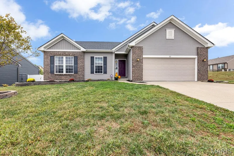 30 Crystal Manor Court, Wentzville, MO 63385 — listing photo 2 of 35