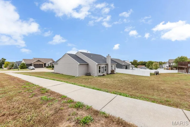 30 Crystal Manor Court, Wentzville, MO 63385 — listing photo 32 of 35