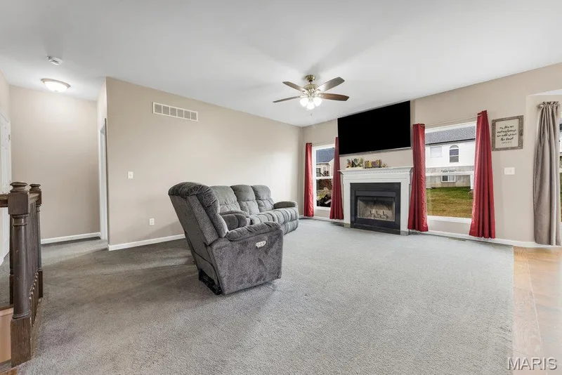 30 Crystal Manor Court, Wentzville, MO 63385 — listing photo 9 of 35