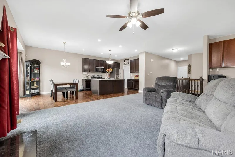 30 Crystal Manor Court, Wentzville, MO 63385 — listing photo 10 of 35