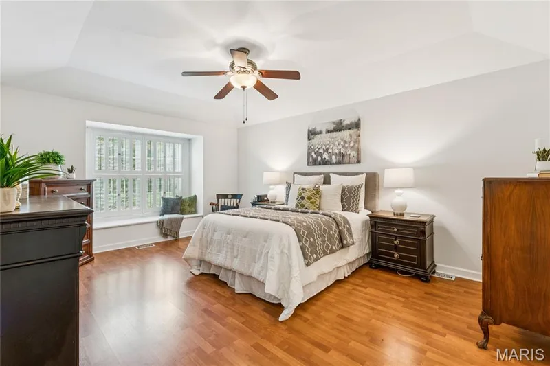 2416 Baxton Way, Chesterfield, MO 63017 — listing photo 14 of 37