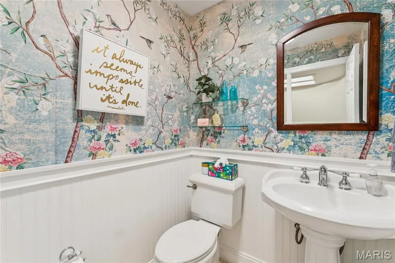 2416 Baxton Way, Chesterfield, MO 63017 — listing photo 18 of 37