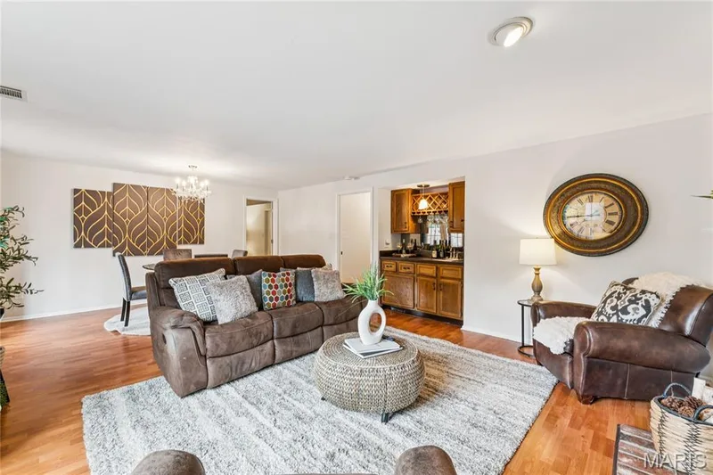 2416 Baxton Way, Chesterfield, MO 63017 — listing photo 22 of 37