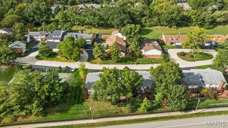 2416 Baxton Way, Chesterfield, MO 63017 — listing photo 34 of 37