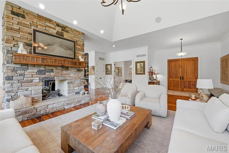 1177 August Lake Drive, Defiance, MO 63341 — listing photo 11 of 62