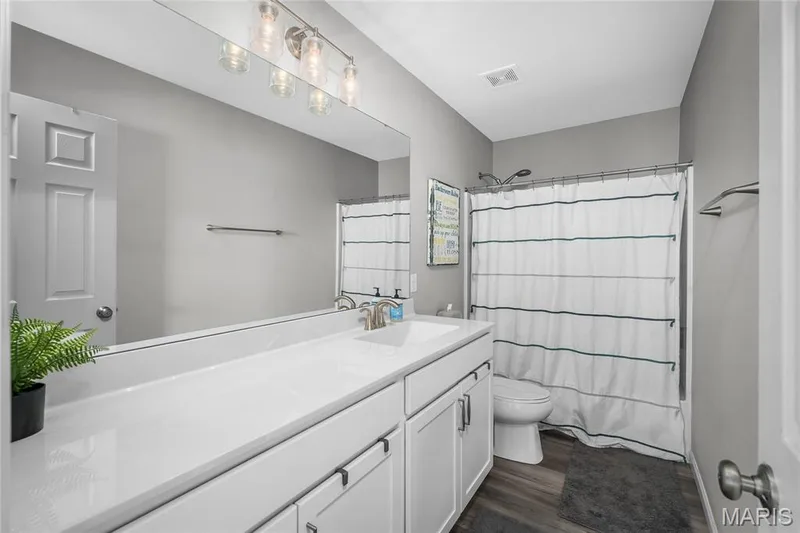 Main Floor primary full bath — 302 Creek Sound Court, Wentzville, MO 63385