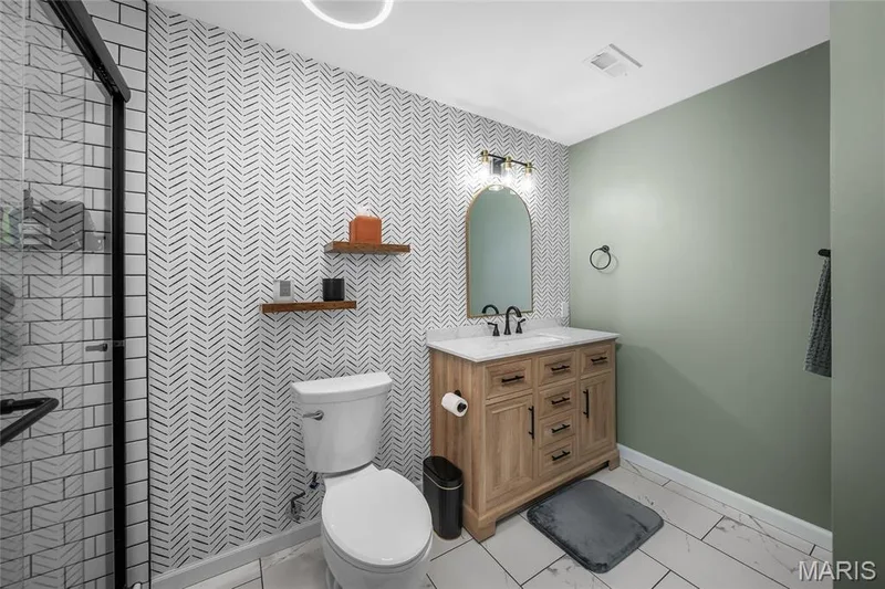 lower level full bath — 302 Creek Sound Court, Wentzville, MO 63385
