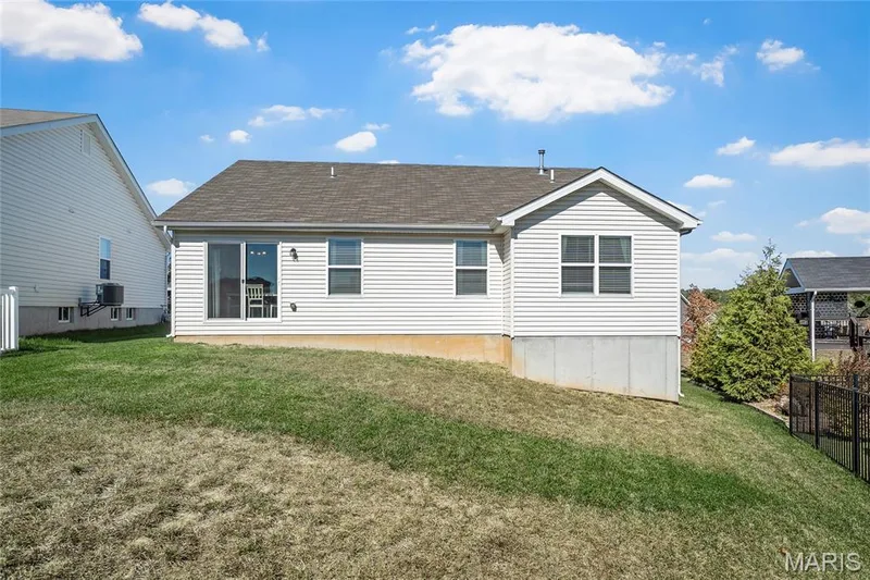 302 Creek Sound Court, Wentzville, MO 63385 — listing photo 15 of 19