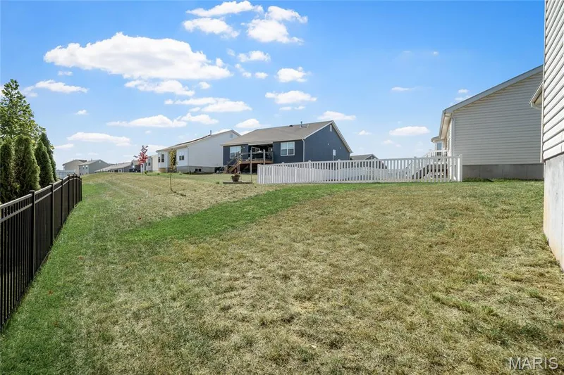 302 Creek Sound Court, Wentzville, MO 63385 — listing photo 16 of 19