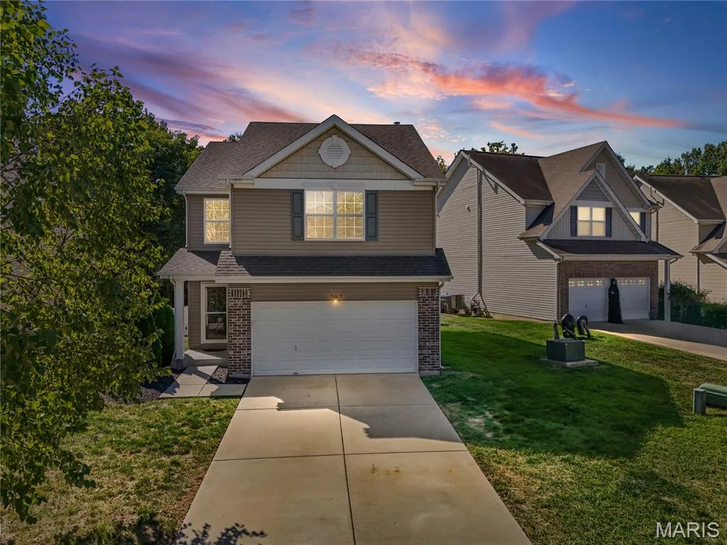 513 Parkgate Drive, Lake St. Louis, MO 63367 — listing photo 1 of 99