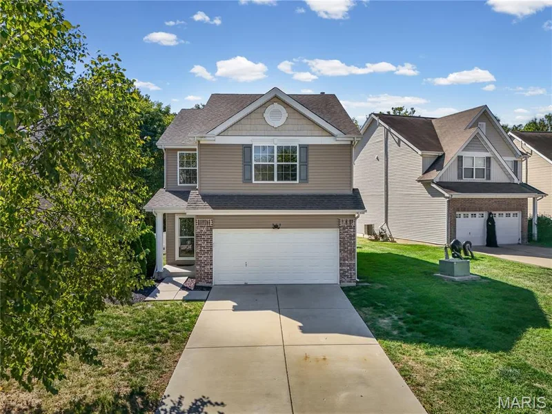 513 Parkgate Drive, Lake St. Louis, MO 63367 — listing photo 3 of 99